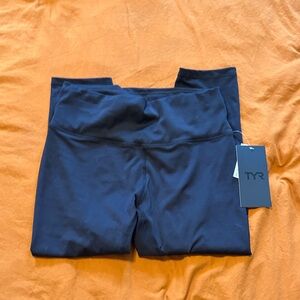 NWT TYR Performance comfort high-rise legging 3/4 length